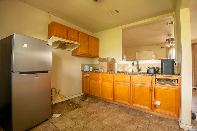 607 Kashmuir Pl, San Antonio, TX 78223