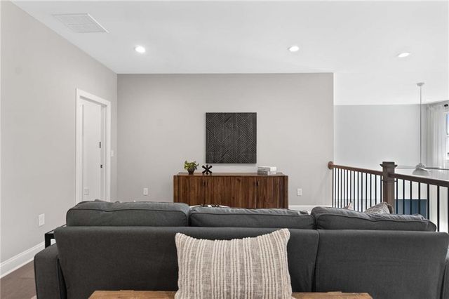 100 East Harbor Drive, Dawsonville, GA 30534