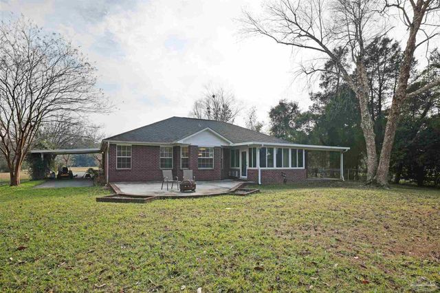 4621 Riley Rd, Milton, FL 32583