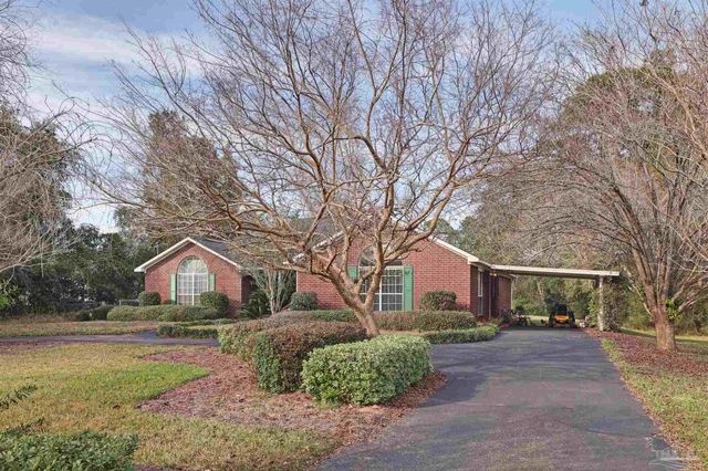 4621 Riley Rd, Milton, FL 32583