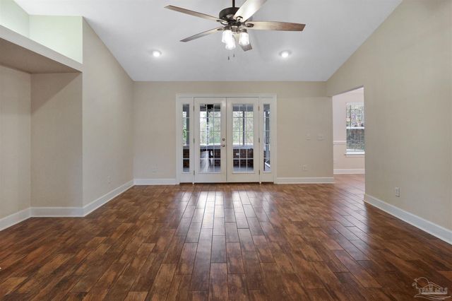 4621 Riley Rd, Milton, FL 32583