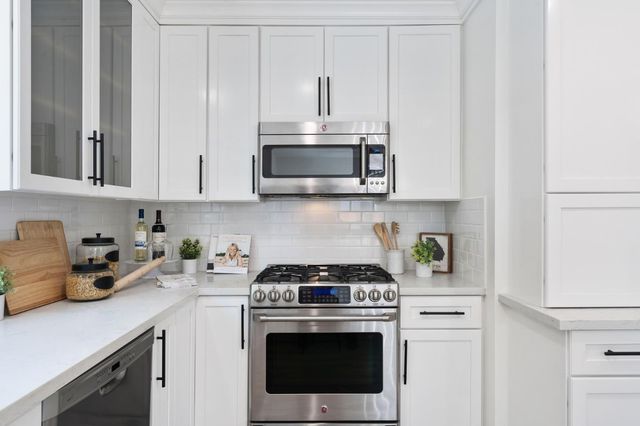 904 Larkspur Drive, Burlingame, CA 94010