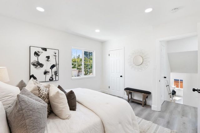 904 Larkspur Drive, Burlingame, CA 94010