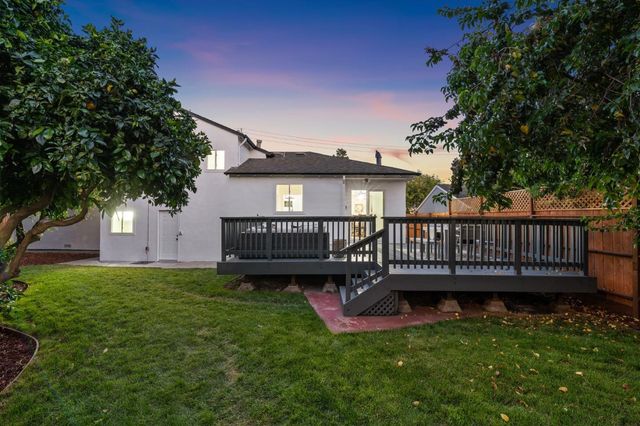 904 Larkspur Drive, Burlingame, CA 94010