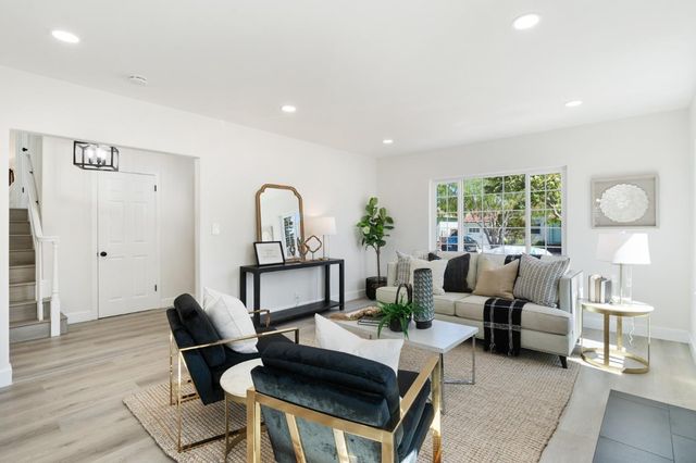 904 Larkspur Drive, Burlingame, CA 94010