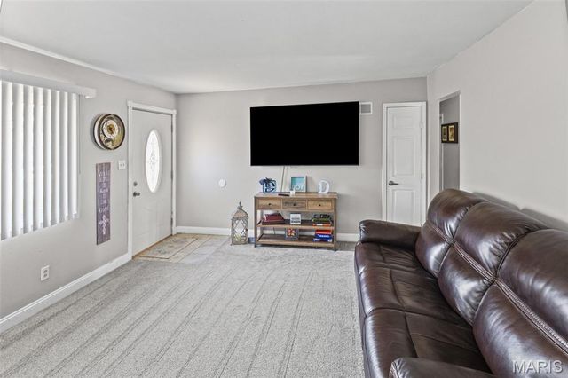 2713 Angela Drive, Granite City, IL 62040
