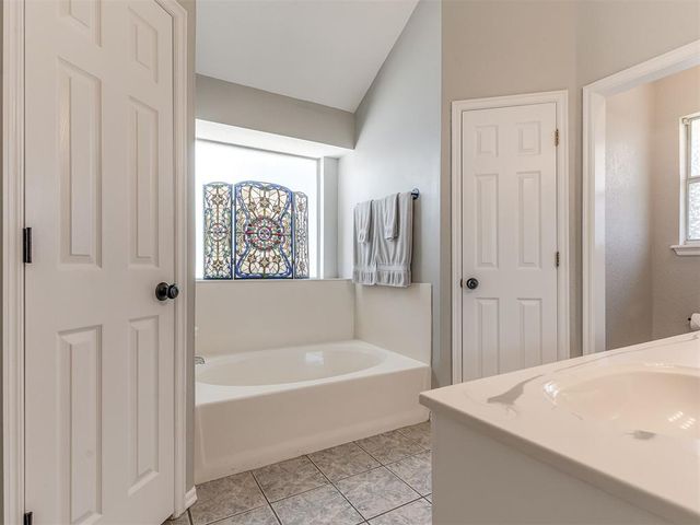 917 Goshawk Drive, Norman, OK 73072