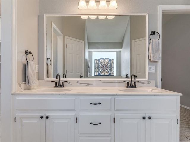 917 Goshawk Drive, Norman, OK 73072