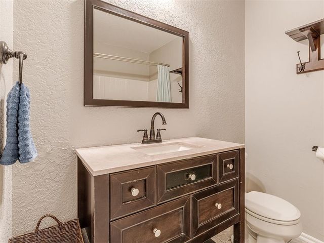 917 Goshawk Drive, Norman, OK 73072