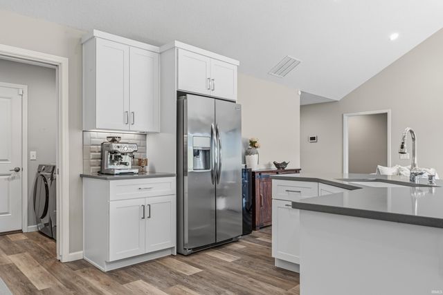 9337 Colchester Terrace, Fort Wayne, IN 46825