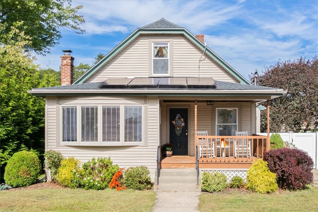 7 Williams Street, Lincoln, RI 02865
