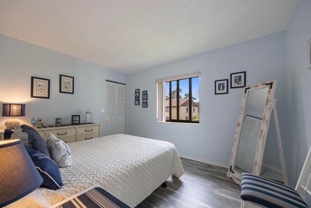 5861 La Paseos Drive D-2, Greenacres, FL 33463