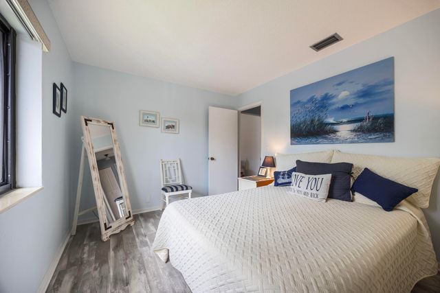 5861 La Paseos Drive D-2, Greenacres, FL 33463