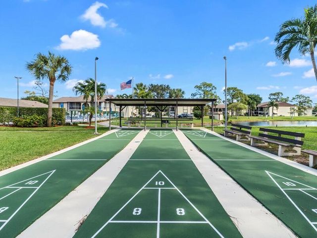 5861 La Paseos Drive D-2, Greenacres, FL 33463