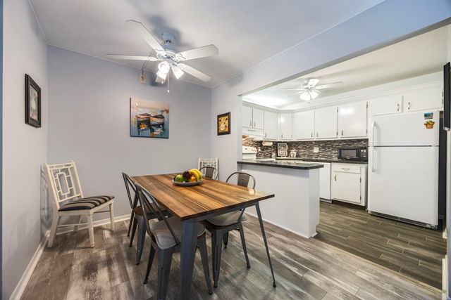 5861 La Paseos Drive D-2, Greenacres, FL 33463