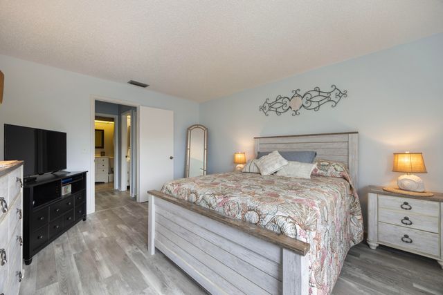 5861 La Paseos Drive D-2, Greenacres, FL 33463