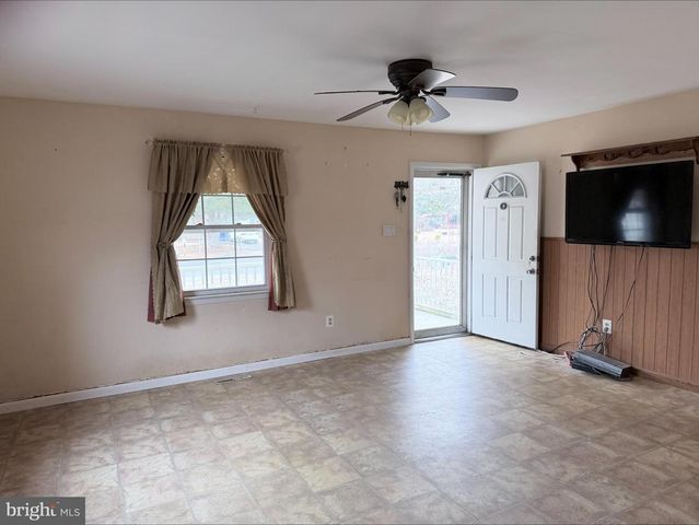 909 SHAR LANE BLVD, Millville, NJ 08332