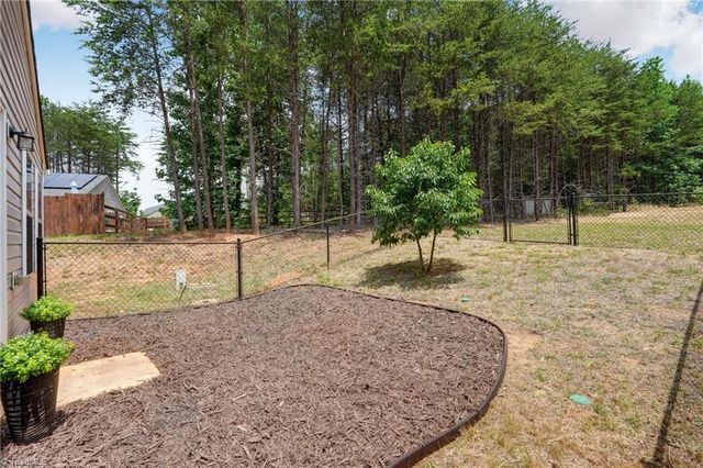 157 Delia Run, Madison, NC 27025