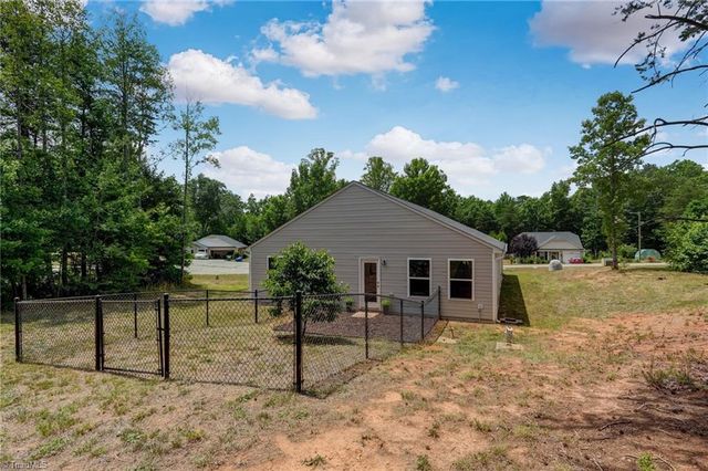 157 Delia Run, Madison, NC 27025