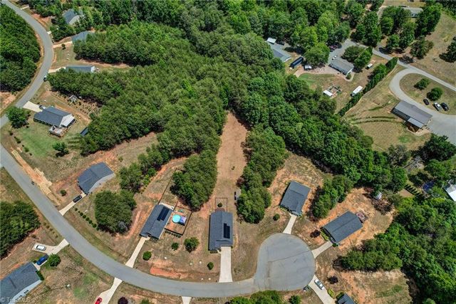 157 Delia Run, Madison, NC 27025