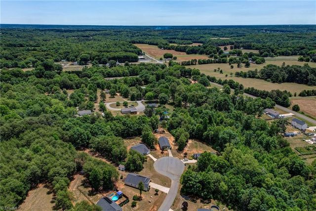 157 Delia Run, Madison, NC 27025