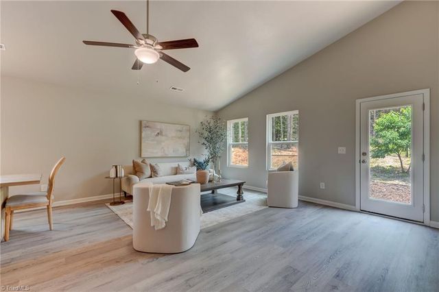 157 Delia Run, Madison, NC 27025