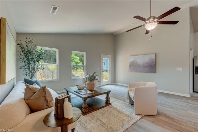 157 Delia Run, Madison, NC 27025
