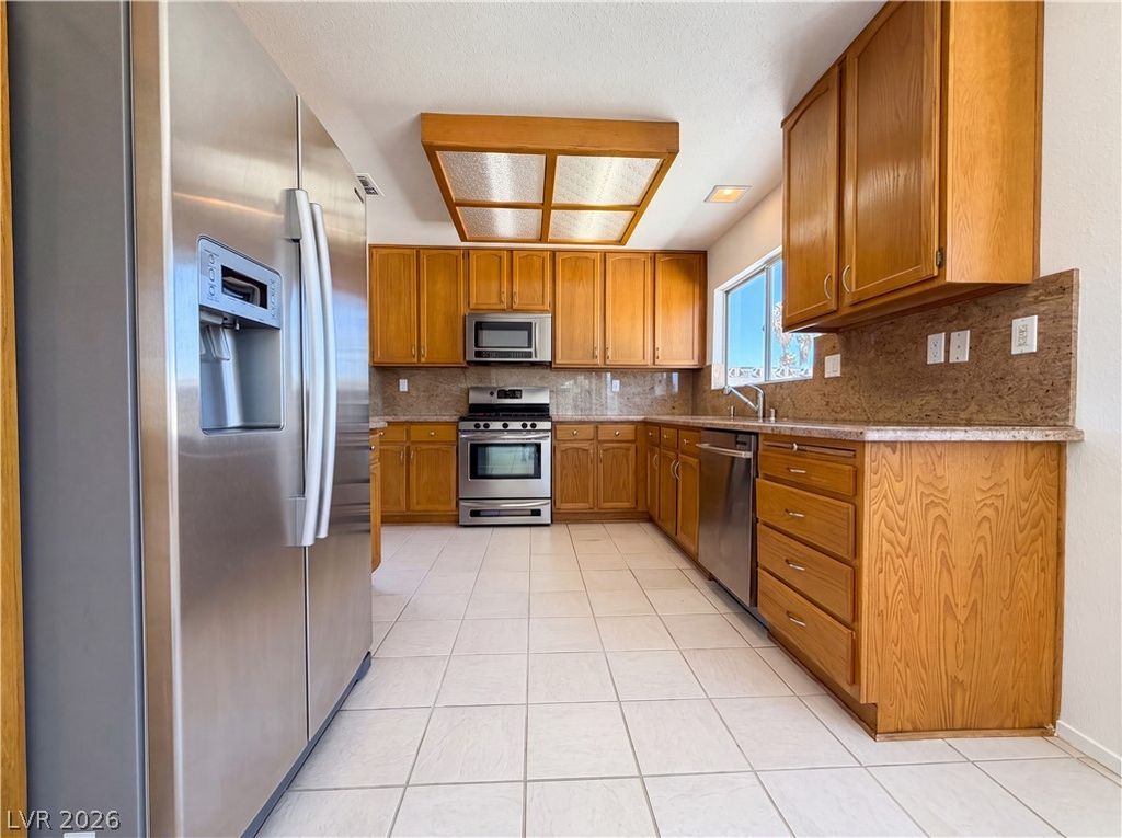 3152 Viewcrest Avenue, Henderson, NV 89014 — photo 2