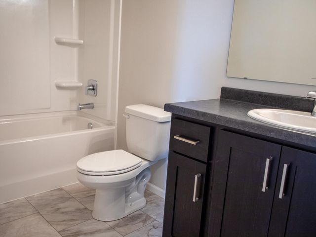 212 Lionheart Drive, Horace, ND 58047