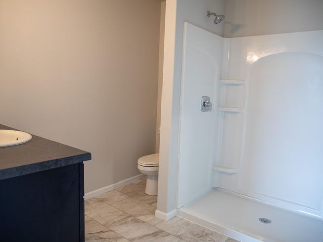 212 Lionheart Drive, Horace, ND 58047