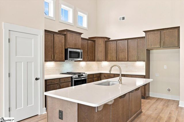 133 Wells Crossing Lane, Seneca, SC 29678