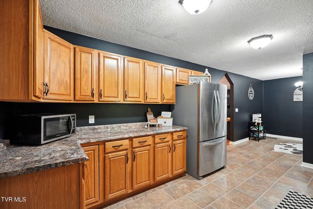 9639 Cumberland Road, Pound, VA 24279