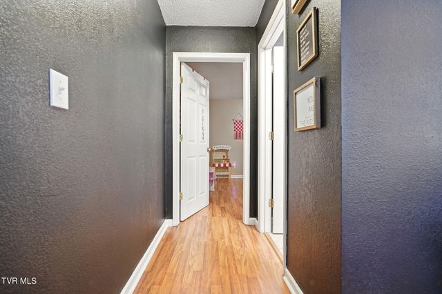 9639 Cumberland Road, Pound, VA 24279