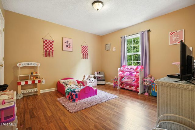 9639 Cumberland Road, Pound, VA 24279