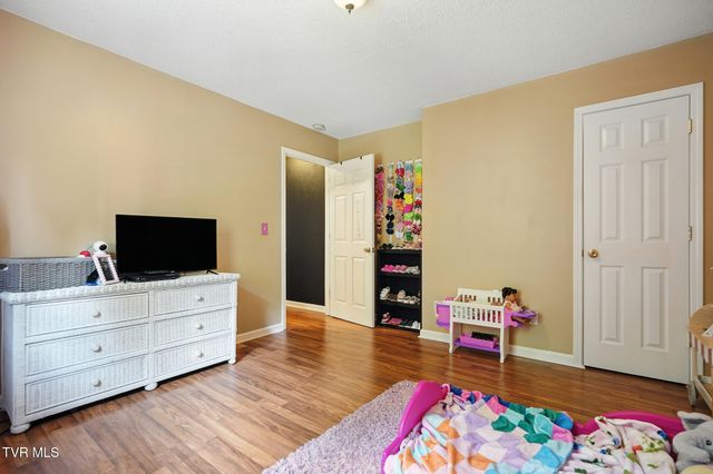9639 Cumberland Road, Pound, VA 24279