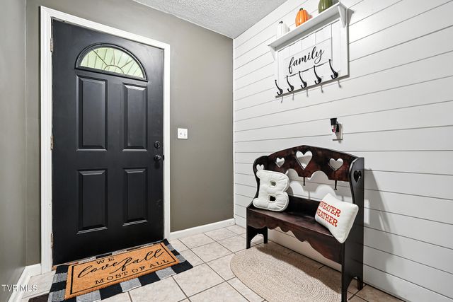 9639 Cumberland Road, Pound, VA 24279