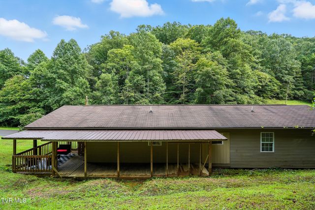 9639 Cumberland Road, Pound, VA 24279