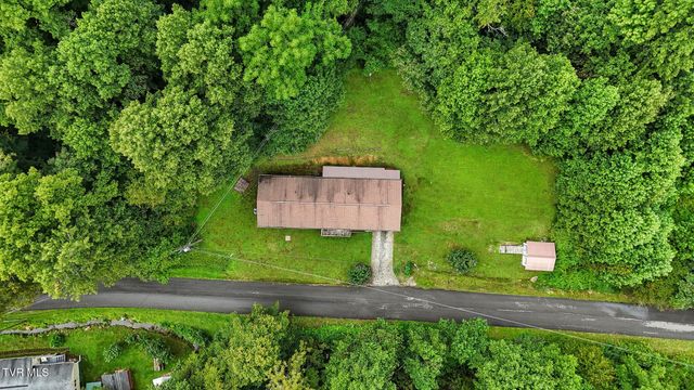 9639 Cumberland Road, Pound, VA 24279