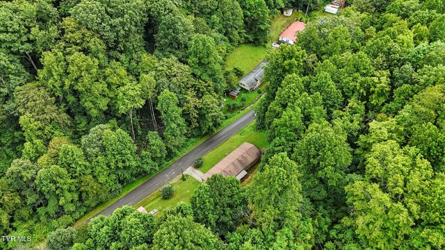 9639 Cumberland Road, Pound, VA 24279