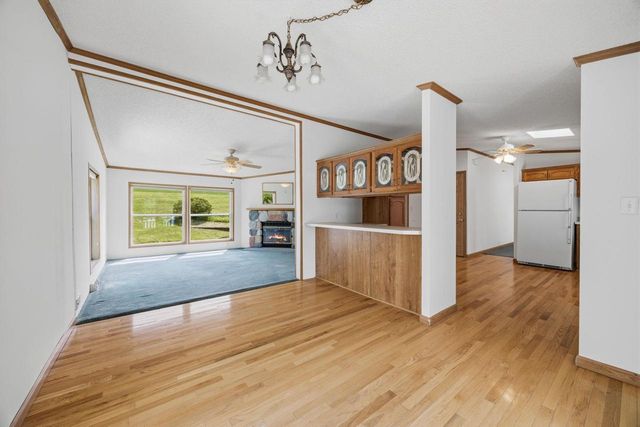 W8919 Ripley Road, Cambridge, WI 53523