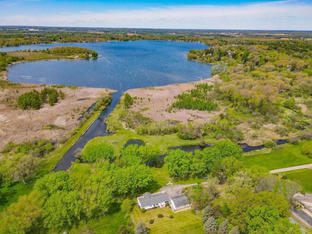 W8919 Ripley Road, Cambridge, WI 53523