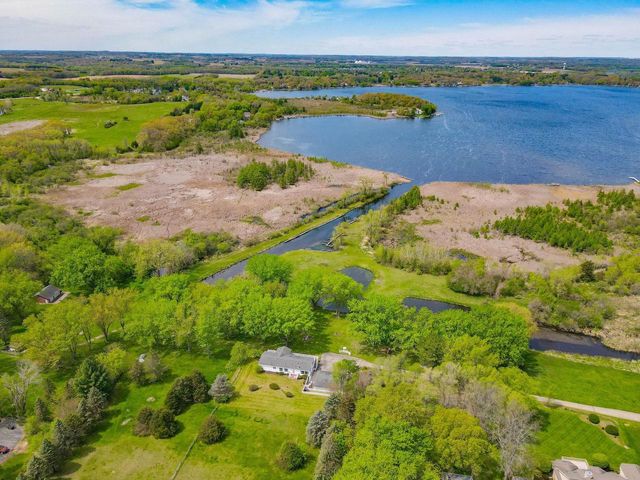 W8919 Ripley Road, Cambridge, WI 53523