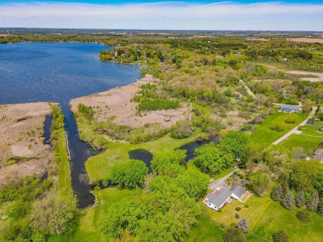 W8919 Ripley Road, Cambridge, WI 53523