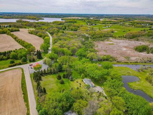 W8919 Ripley Road, Cambridge, WI 53523