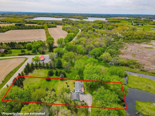 W8919 Ripley Road, Cambridge, WI 53523
