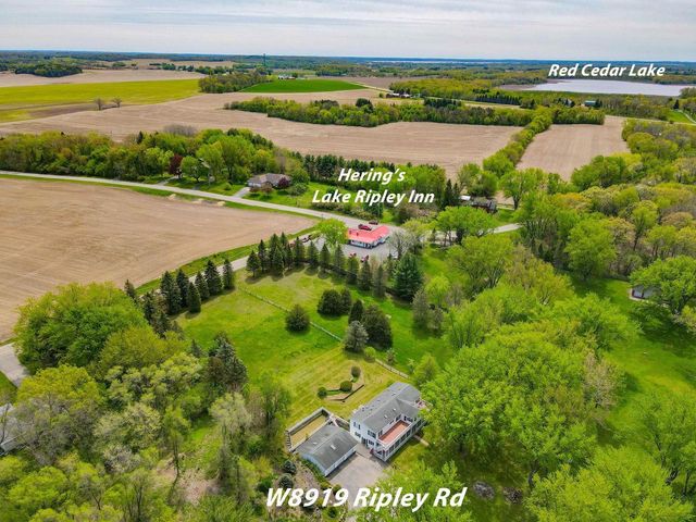 W8919 Ripley Road, Cambridge, WI 53523
