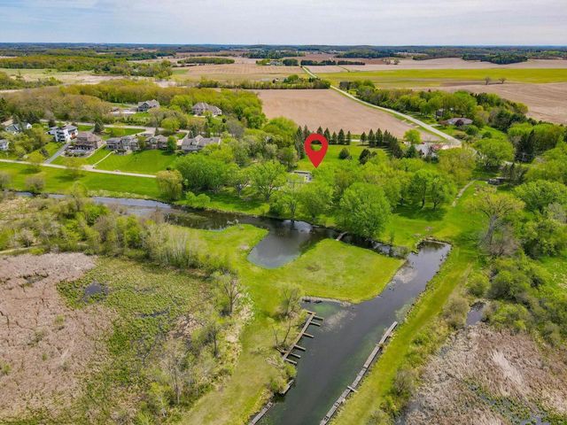 W8919 Ripley Road, Cambridge, WI 53523