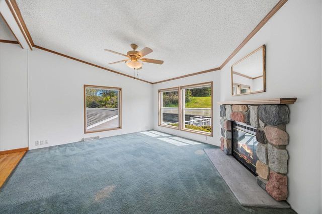 W8919 Ripley Road, Cambridge, WI 53523