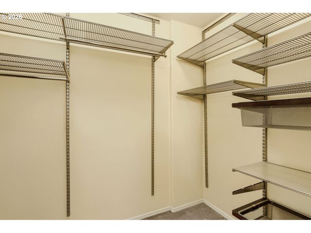 857 Ne CADEN Ave, Hillsboro, OR 97124