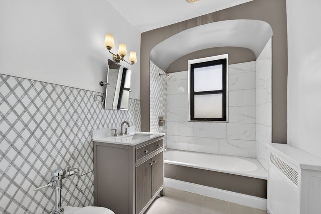 6901 S Oglesby Avenue 10A, Chicago, IL 60649